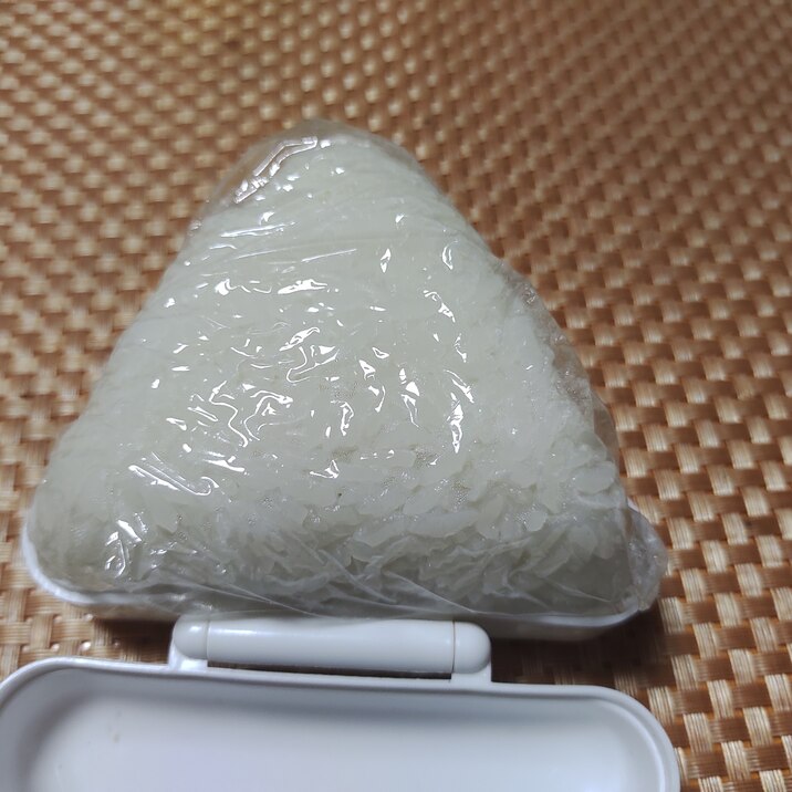 鮭の粒マヨおにぎり